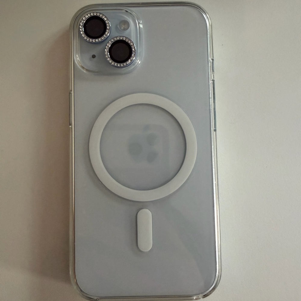 Apple iPhone 15 Clear MagSafe Case